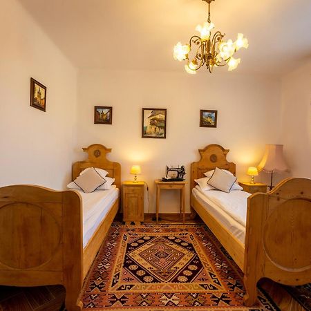 Bed and Breakfast Casa Szabo Сигишоара Экстерьер фото